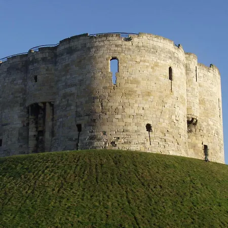 3, The Keyes * York